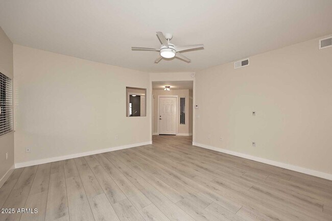 Building Photo - 15050 N Thompson Peak Pkwy