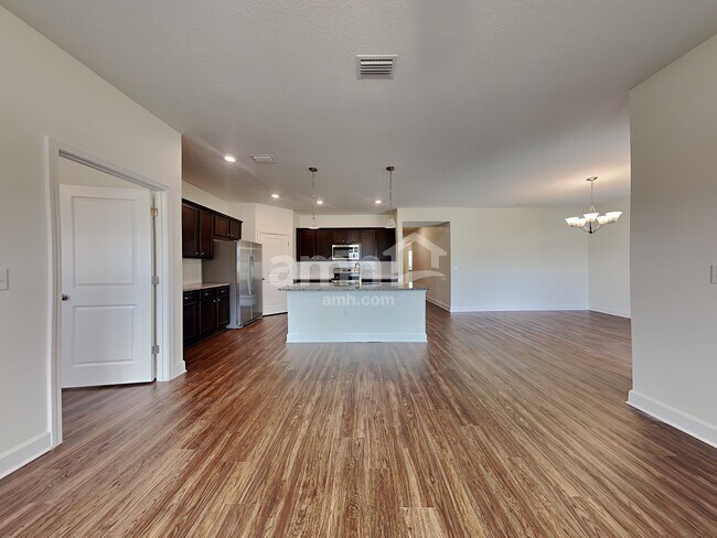 Building Photo - 5810 Hampton Creek Rd