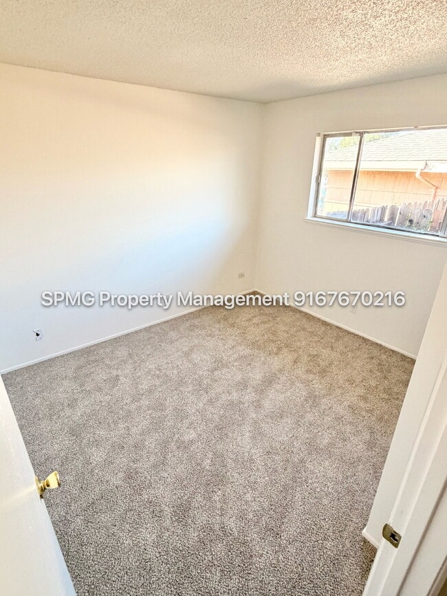 Building Photo - 3 Bedroom Sacramento Rental with Large Yard
