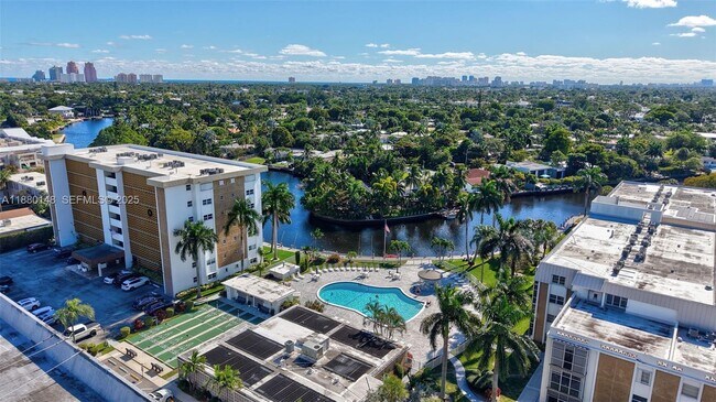 Building Photo - 2970 NE 16th Ave