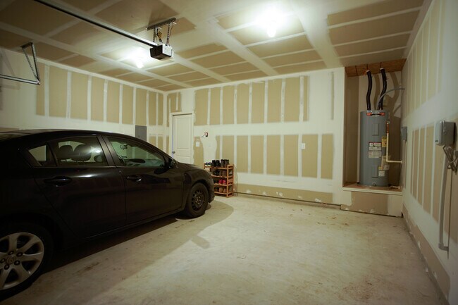 Building Photo - 12633 Henry Clay Dr