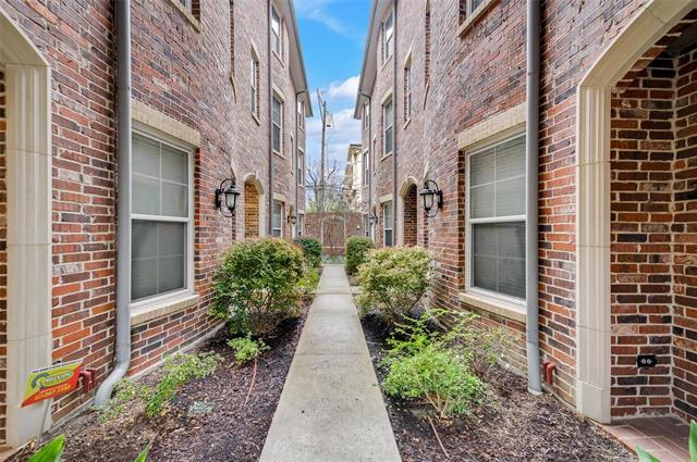 Building Photo - 3200 Ross Ave