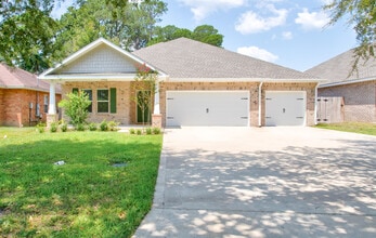 Building Photo - 1756 Thomas St