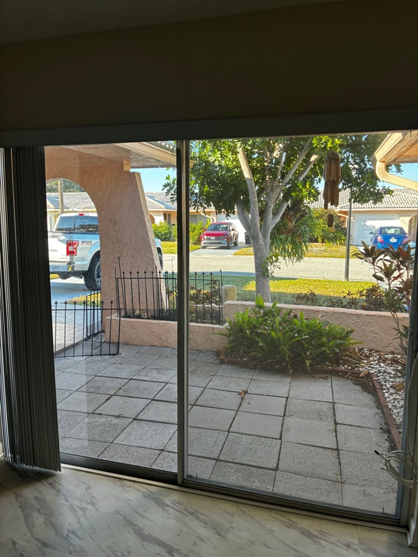 Building Photo - 5428 Larchmont Ct