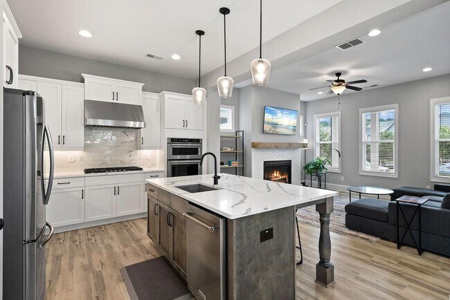 Building Photo - 2018 Cobblestone Wy NW