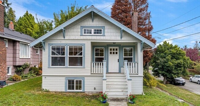 Building Photo - Charming Updated Home on Corner Lot with Finished Basement in Ballard