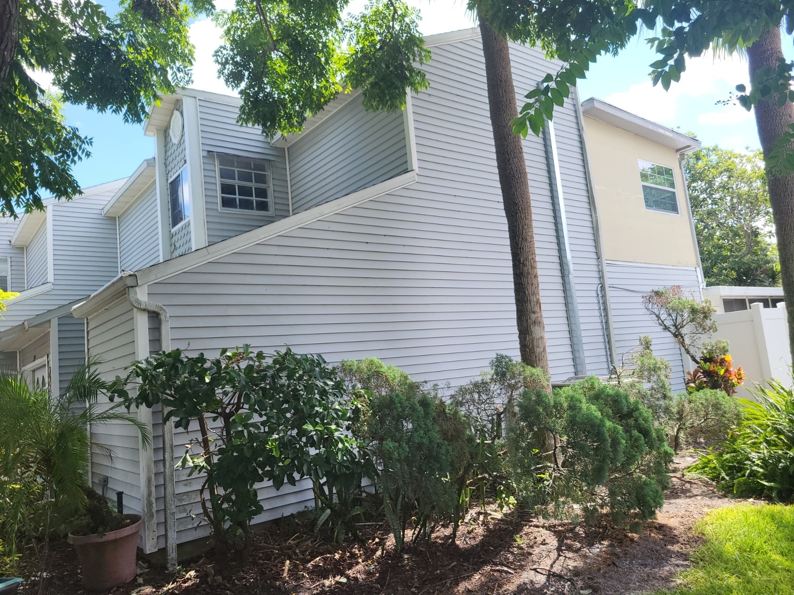 Building Photo - 149 Northshore Cir