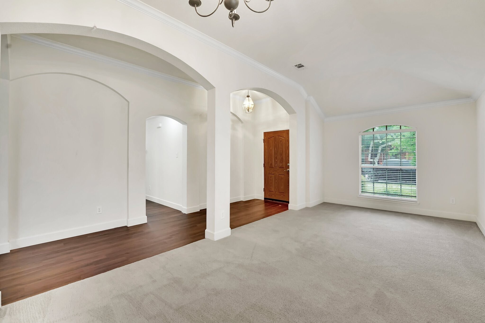 Building Photo - 12618 Red Hawk Dr