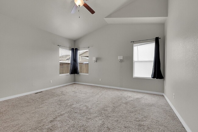 Building Photo - $3,150 - 5 Bed, 3 Bath Home in CO Springs ...