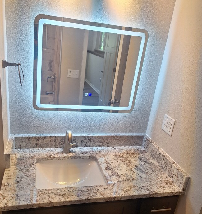 Building Photo - 34509 Hartwell Pl