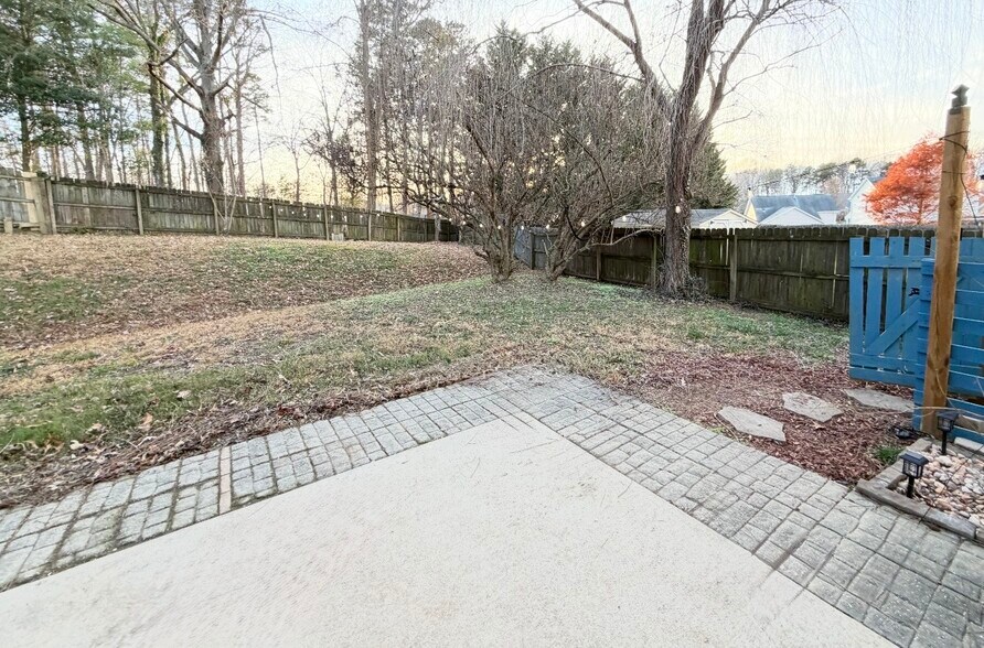 Building Photo - 3630 Sunset Hollow Dr