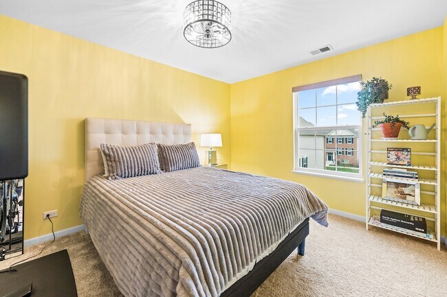 Building Photo - 1627 Sager Way