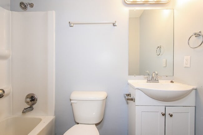 Building Photo - 3714 Fairington Dr