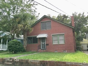 Building Photo - 2 Bedroom 2 Bath House in Wagener Terrace ...