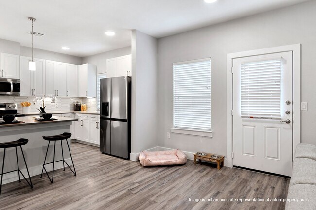 Building Photo - 28325 Birnham Woods Dr