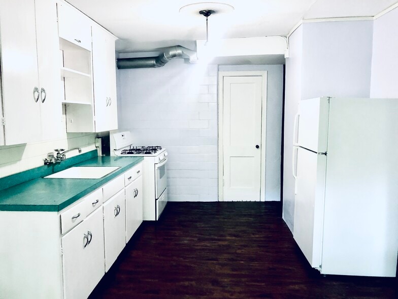 Building Photo - 705 Morningside Dr