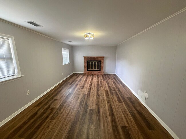 Building Photo - 2846 Envoy Dr