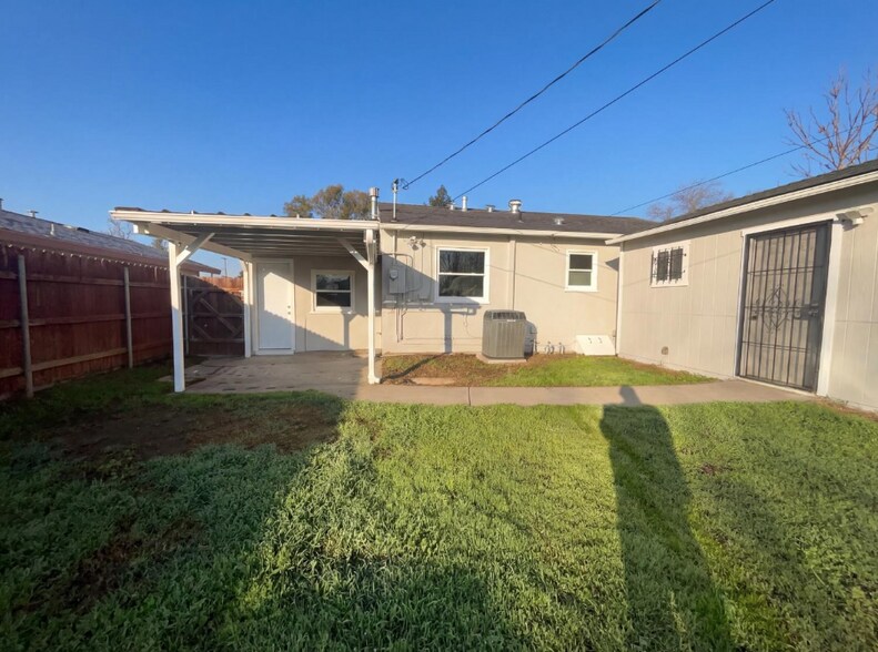 Building Photo - 3910 Ivy St