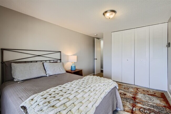 Building Photo - Fully Furnished Denver Apartment Near City Park, Cherry Creek & Congress Park
