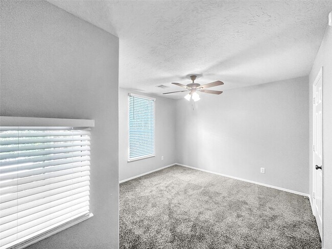 Building Photo - 20146 Jasper Oaks Dr