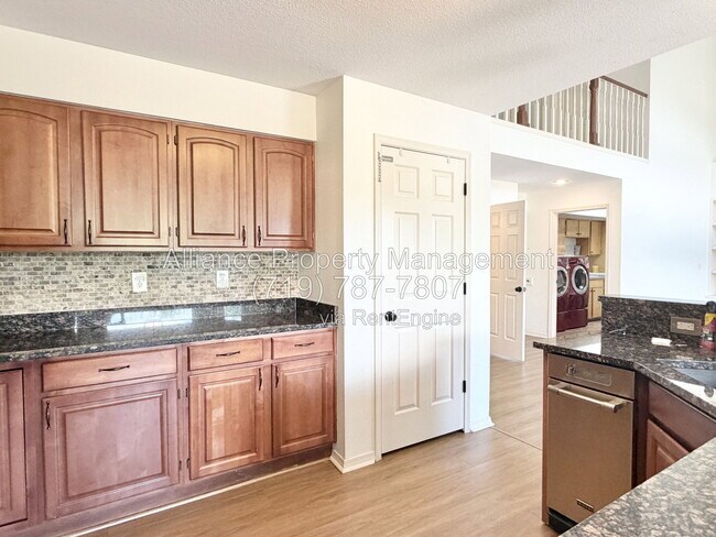 Building Photo - 1755 Smoke Ridge Dr