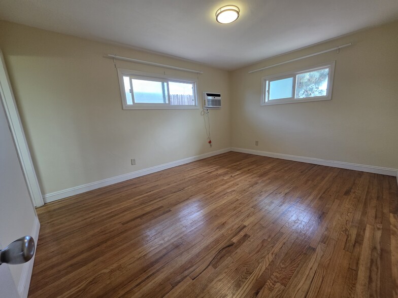 Building Photo - 5457 Dorothy Dr