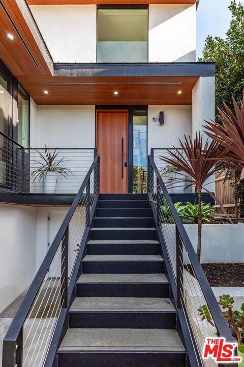 Building Photo - 552 Stassi Ln