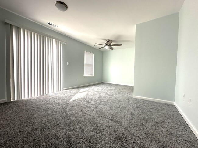 Building Photo - GREEN RUN