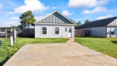 Building Photo - 1428 Rd 5607