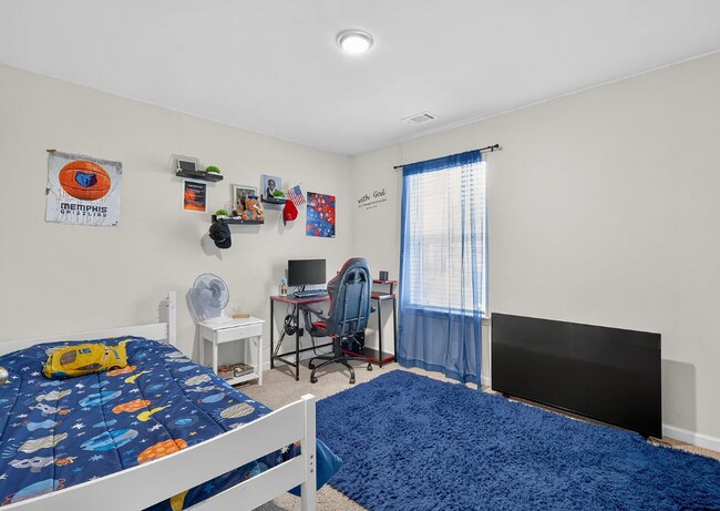 Building Photo - 200 Renwick Dr