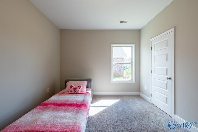 Building Photo - 106 Elaina Grey Ct