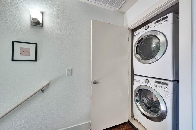 Building Photo - 1101 Grove Blvd