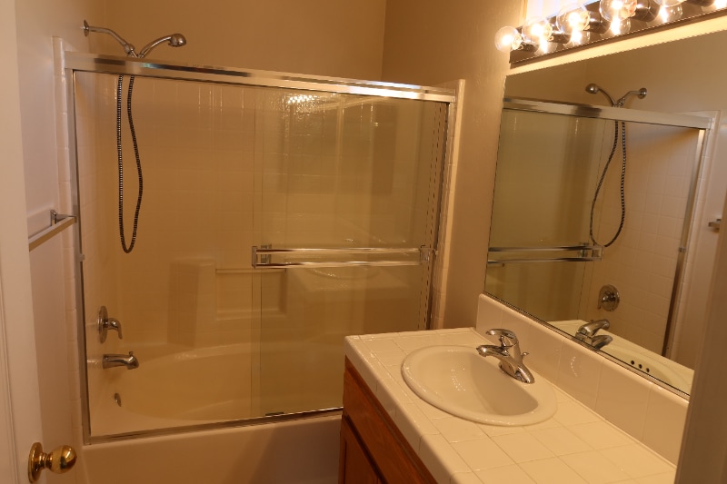 Building Photo - 10100 Grand View Summit Dr