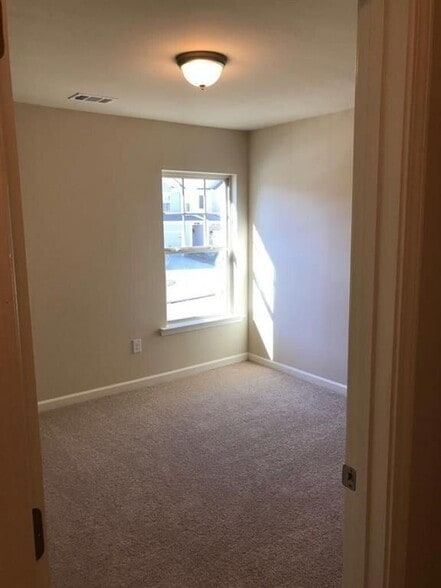 Building Photo - 1513 Brookmere Way