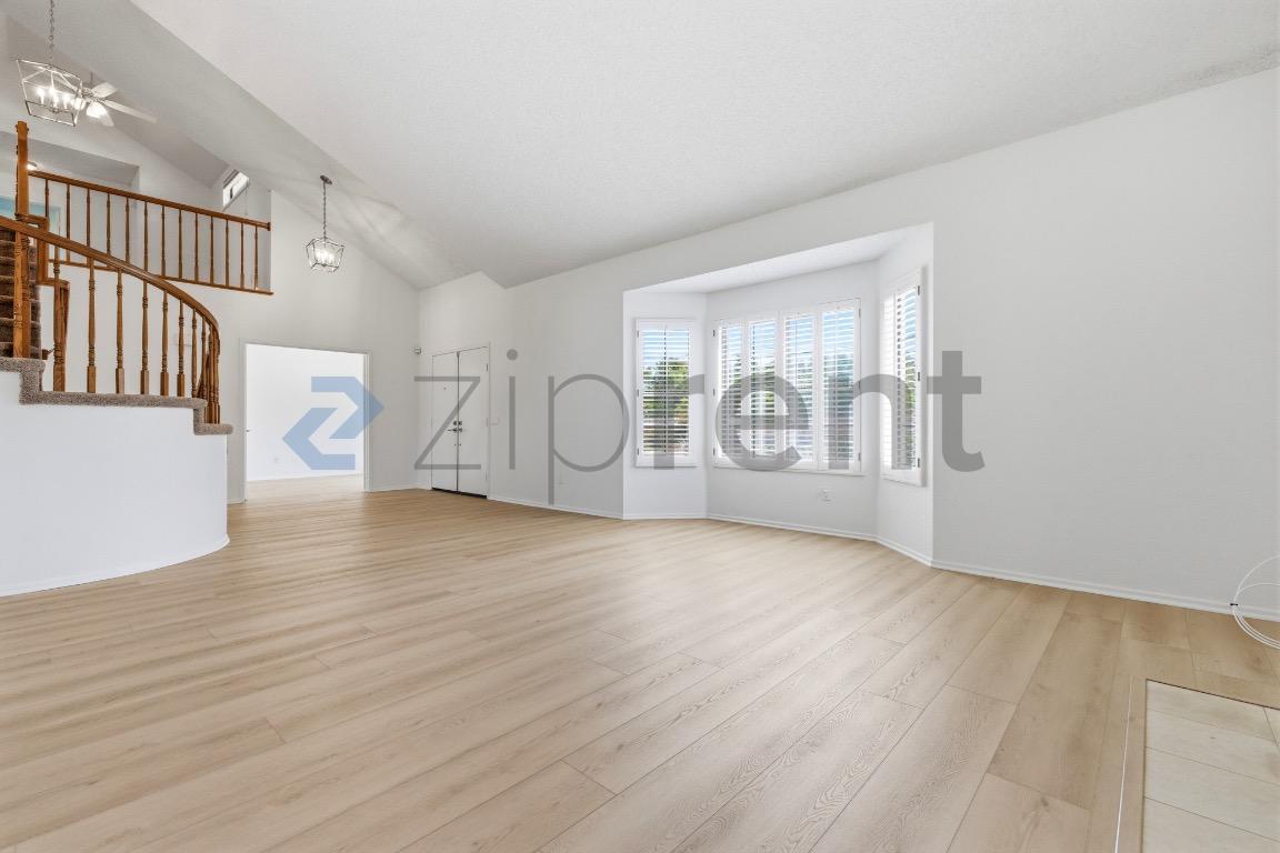 Building Photo - 6863 De Grazia Rd