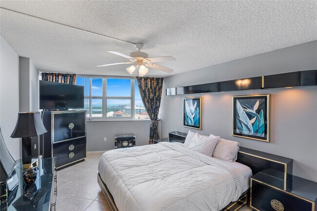 Building Photo - 58 N Collier Blvd