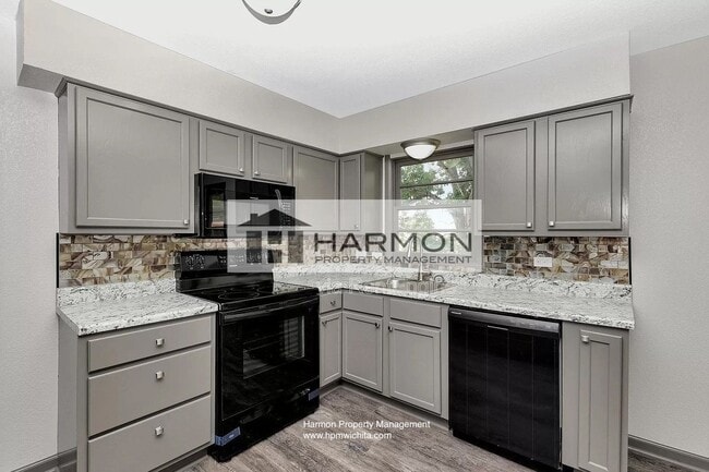 Building Photo - 8302 E Gilbert St