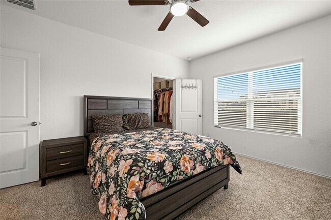 Building Photo - 5653 Bellissima Way