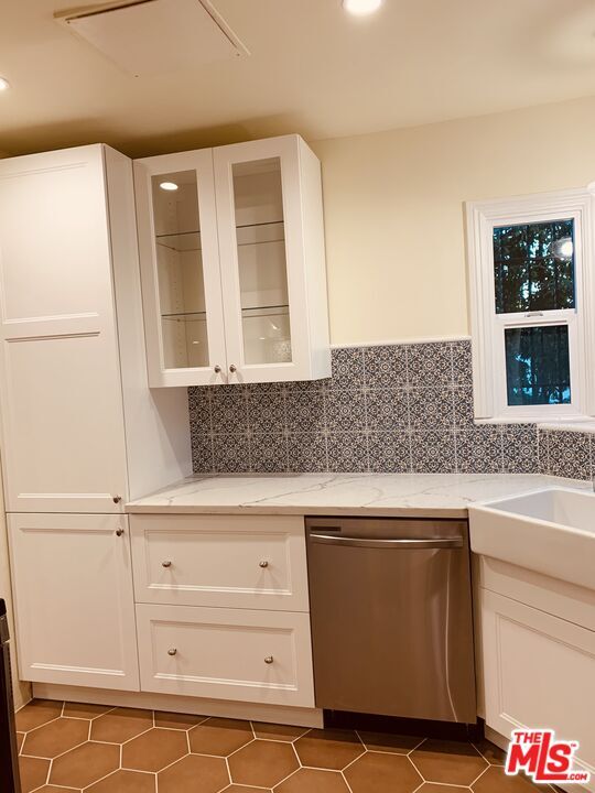Building Photo - 1302 S Orange Dr