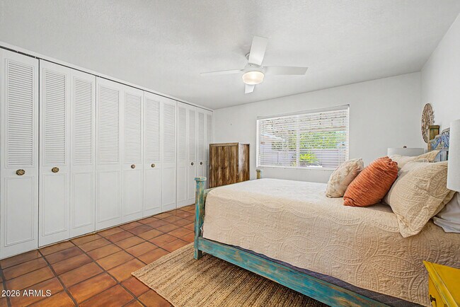 Building Photo - 4718 N 77th Pl