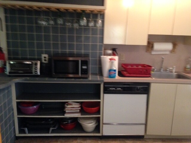 Kitchen - 55 Deer Path Rd