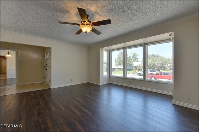 Building Photo - 424 Stonebluff Rd