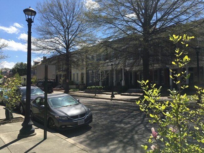 Street View - 2515 W Grace St