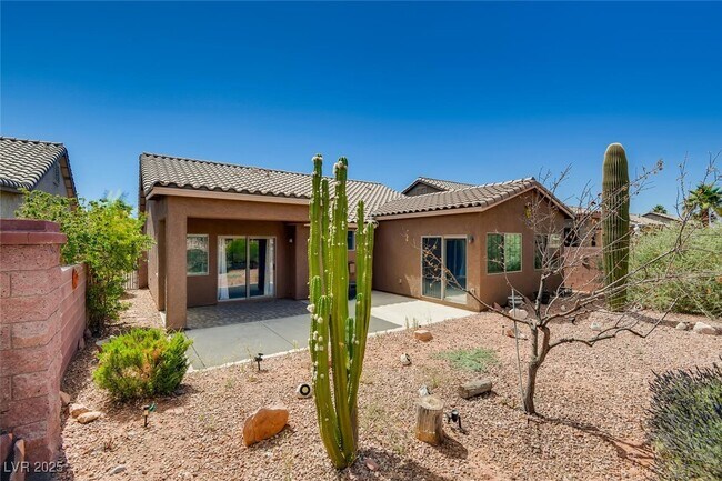 Building Photo - 3594 Driving Range St