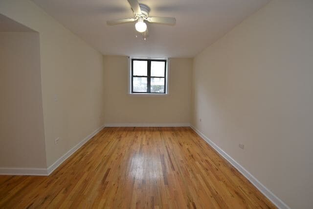 Building Photo - 632 W Oakdale Ave