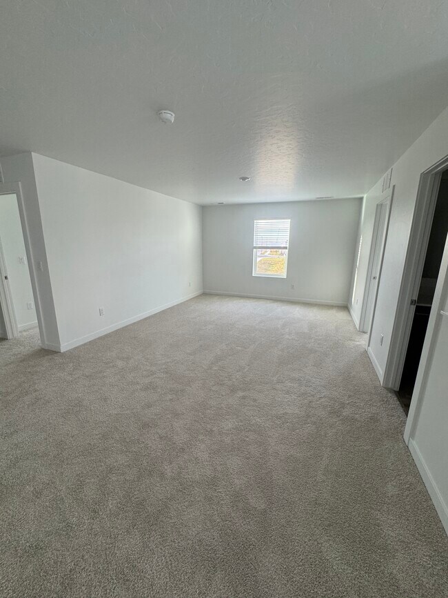 Building Photo - 6612 W Windshear St