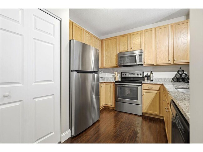 Building Photo - 545 N 1st St