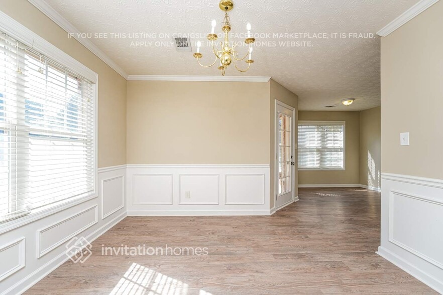 Building Photo - 975 James Ridge Dr