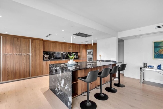 Building Photo - 430 Grand Bay Dr