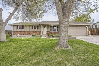 Building Photo - Spacious 5-Bedroom Retreat in Arvada, CO!